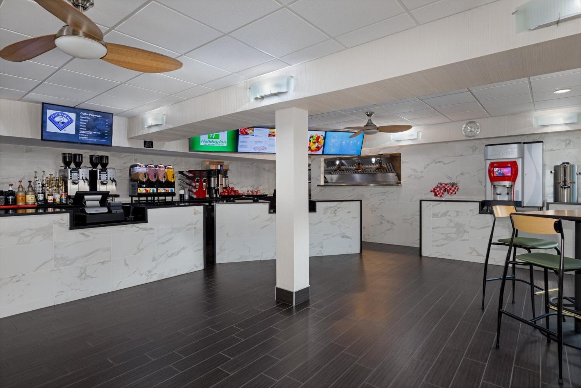 Holiday Inn Des Moines-Airport Conf Center By Ihg Exterior foto